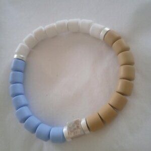 Bracelet...stretch bracelet with mini cube center bead...7" inches